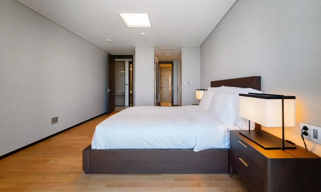 Grand Lct Residence Busan 4*,