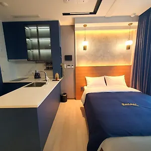 Elliy's Hotel