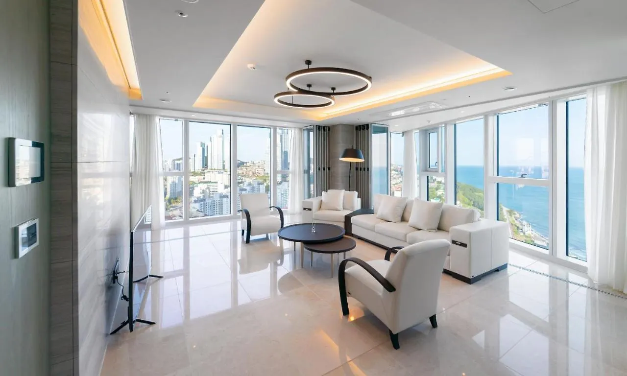 Grand Lct Residence Busan 4*,